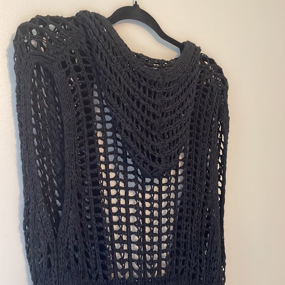 Look By M New York Hooded Crochet Tie Waist Layering Vest (Size M/L) - Picture 5 of 10